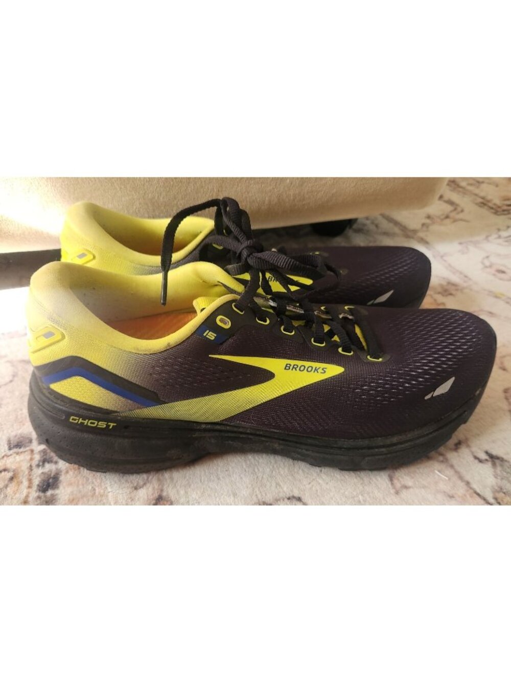 Brooks Ghost 15 Men's Sz. 10 Black & Gold Nightlife Runnig Shoes